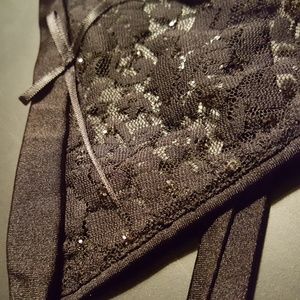 VS-Sexy Little Things-BLK Lace Thong -SZ M